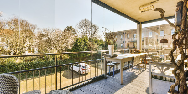 Puertas y Ventanas Seguridad de Aluminio / PVC en Sabadell · Cortinas de Cristal